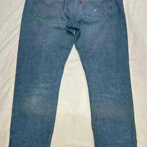 Levi 501’s women’s distressed straight leg button  fly jeans size 26 - Picture 2 of 14